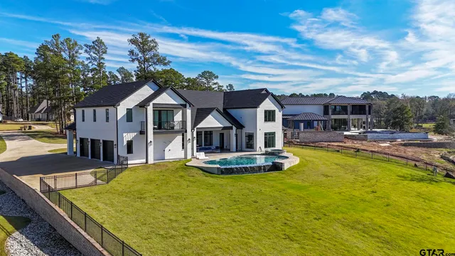 $2,250,000 | 22240 Mallard Cv Court, Bullard, TX 75757