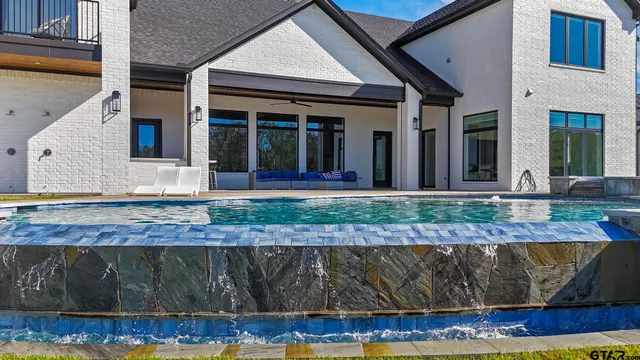 $2,250,000 | 22240 Mallard Cv Court, Bullard, TX 75757