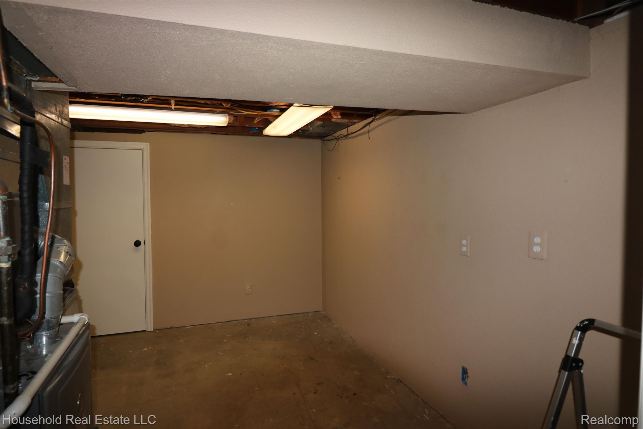 225 Croswell Street Romeo, MI 48065 - Photo 17 of 21 Gallery Image 17