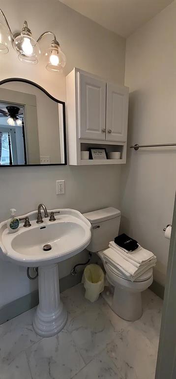 910 Baird Street Cleburne, TX 76033 - Photo 12 of 30 MASTER BATH