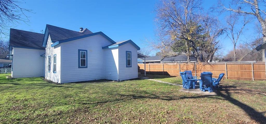 910 Baird Street Cleburne, TX 76033 - Photo 6 of 30