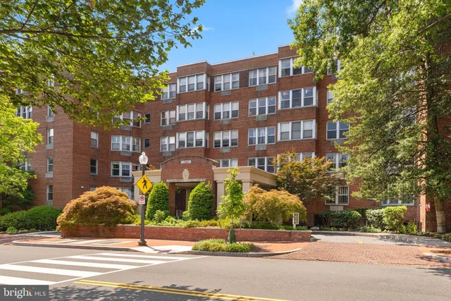 $319,900 | 2500 Q Street Northwest, Unit 410, Washington, DC 20007