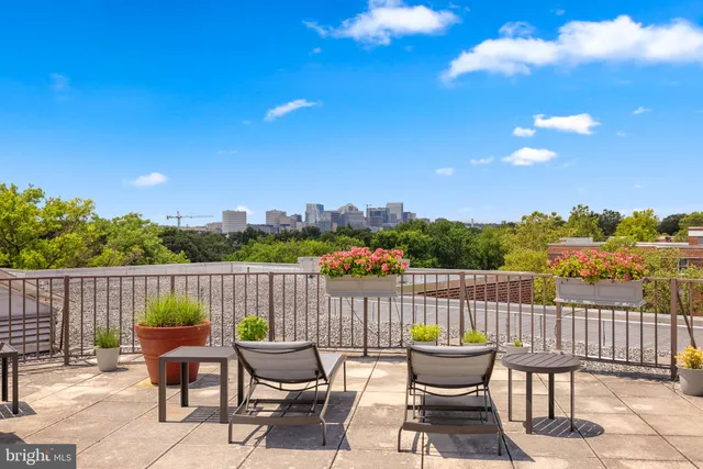 $319,900 | 2500 Q Street Northwest, Unit 410, Washington, DC 20007