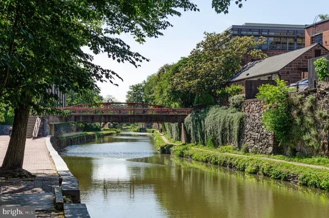 $319,900 | 2500 Q Street Northwest, Unit 410, Washington, DC 20007