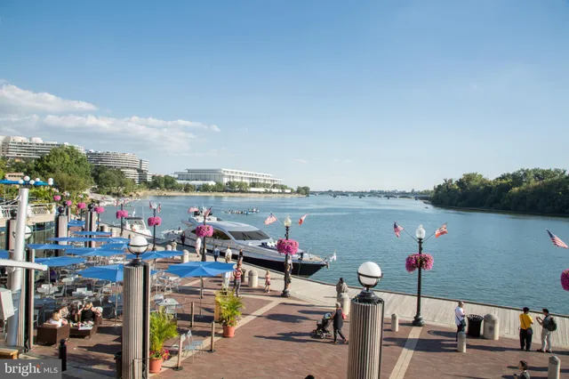 $319,900 | 2500 Q Street Northwest, Unit 410, Washington, DC 20007