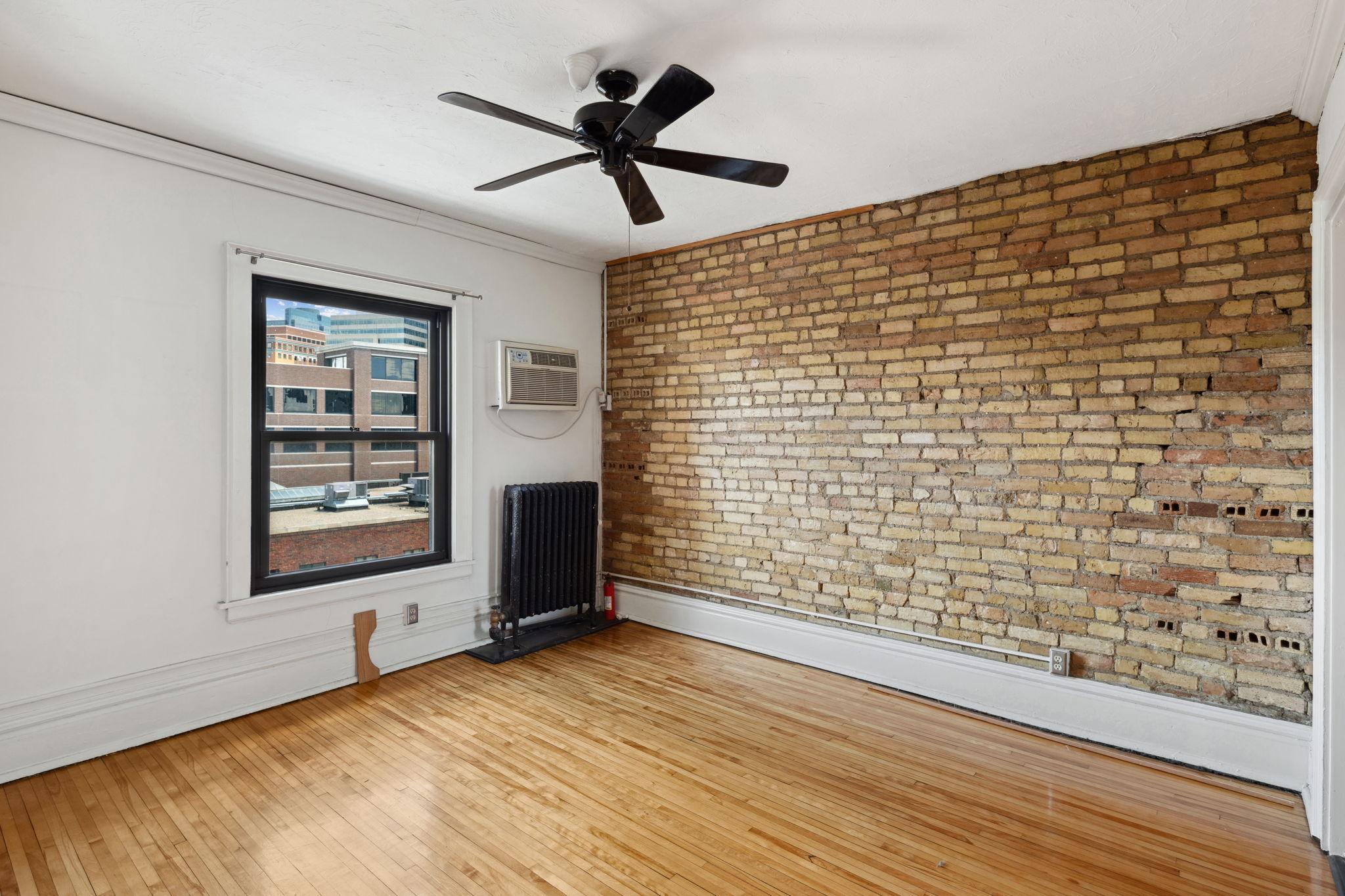 11 South 12th Street, Unit 402 Minneapolis, MN 55403 - Photo 8 of 43