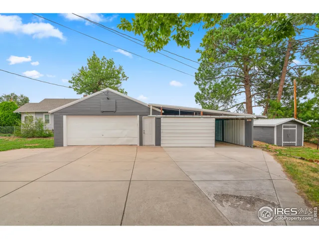 a house view with a outdoor space