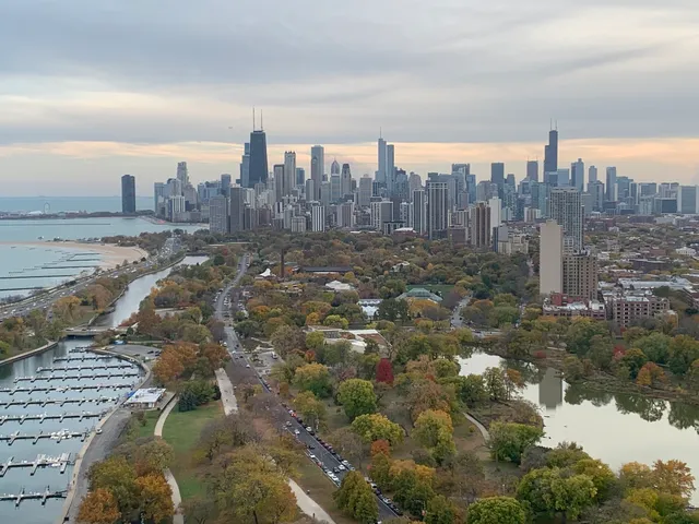 $348,000 | 2800 North Lake Shore Drive, Unit 712, Chicago, IL 60657