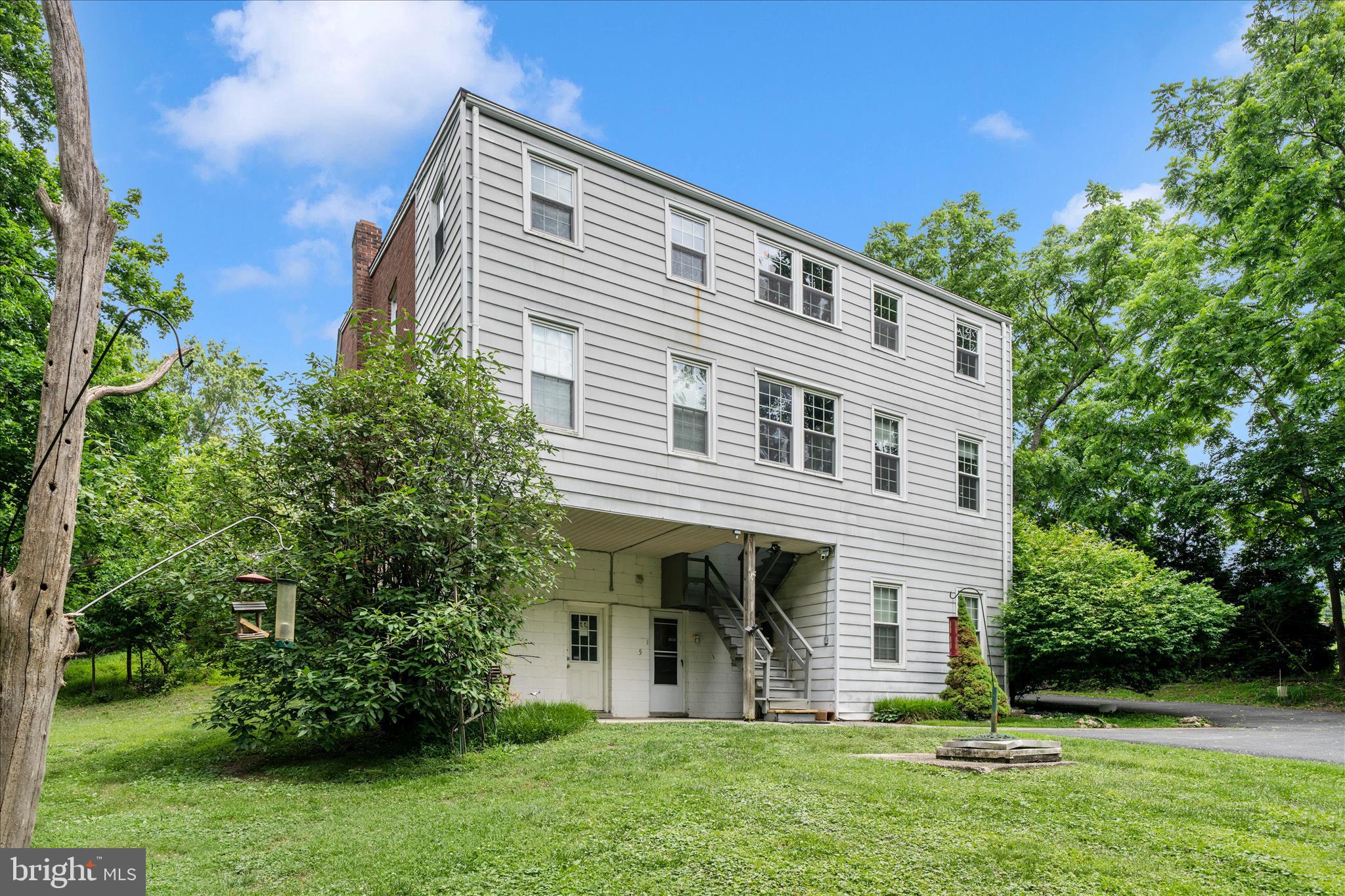 25930 Ridge Road Damascus, MD 20872 - Photo 49 of 62 Exterior Back