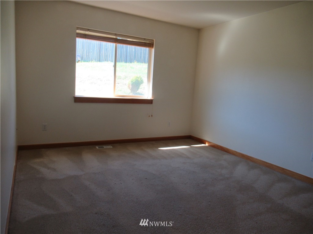 9651 Phillips Road Southeast Port Orchard, WA 98367 - Photo 16 of 19 Gallery Image 16
