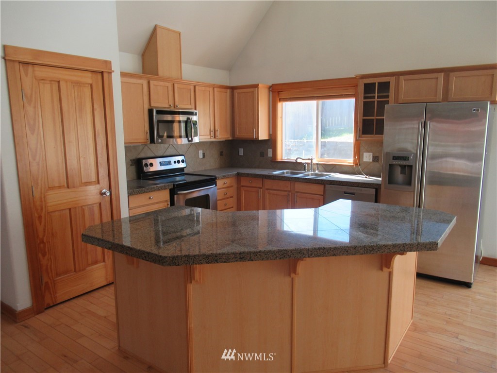 9651 Phillips Road Southeast Port Orchard, WA 98367 - Photo 3 of 19 Gallery Image 3