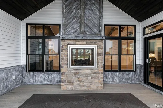 $897,600 | 8745 Gaskin Road, Clay, NY 13041