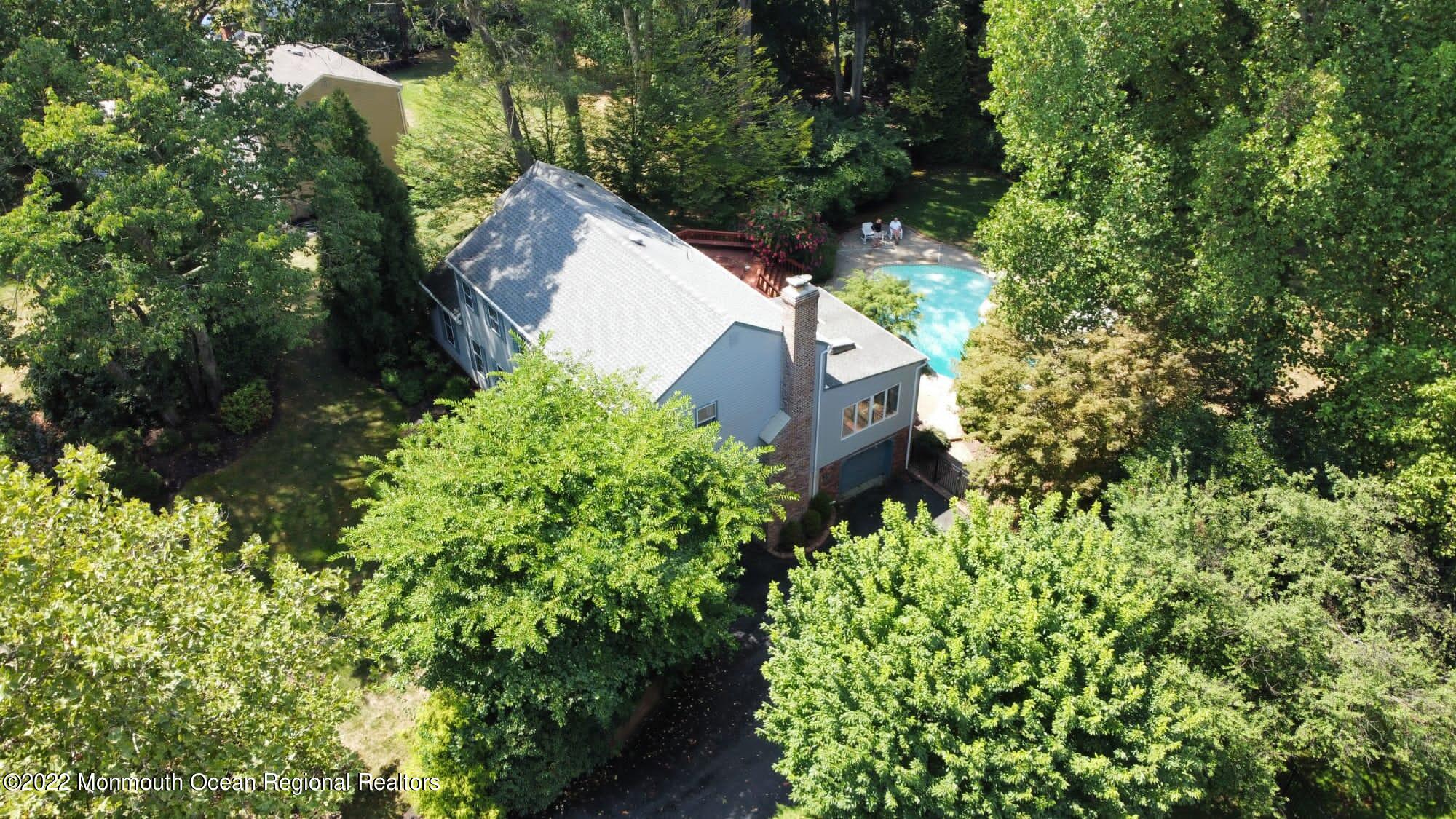 161 Hillyer Circle Middletown, NJ 07748 - Photo 2 of 64 EE34A466-8E93-43A9-9B52-DDB1DEC69DCF