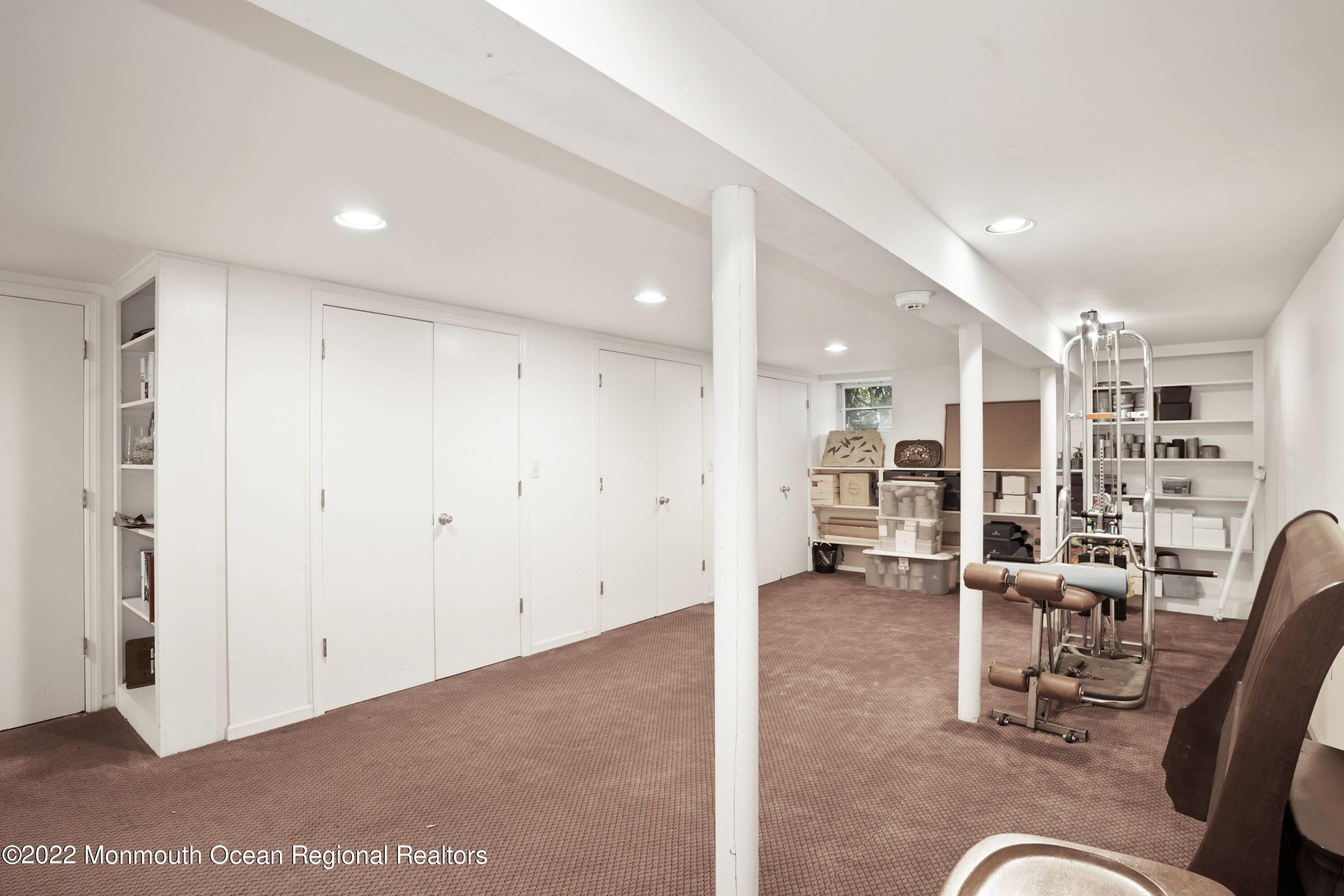 161 Hillyer Circle Middletown, NJ 07748 - Photo 51 of 64 a living room with furniture