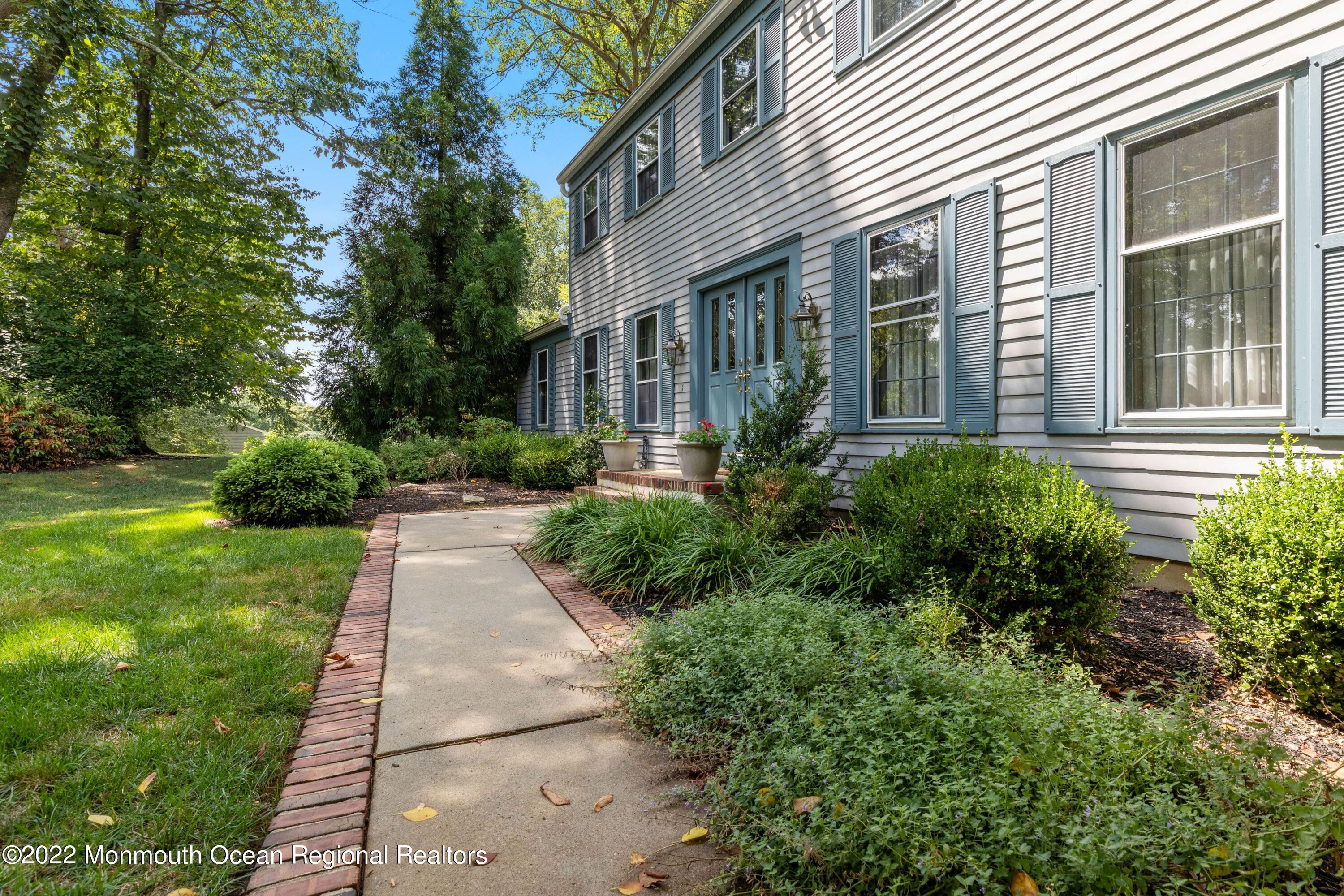 161 Hillyer Circle Middletown, NJ 07748 - Photo 8 of 64 27E4CEE8-E553-4591-A27C-232E1FC2765F