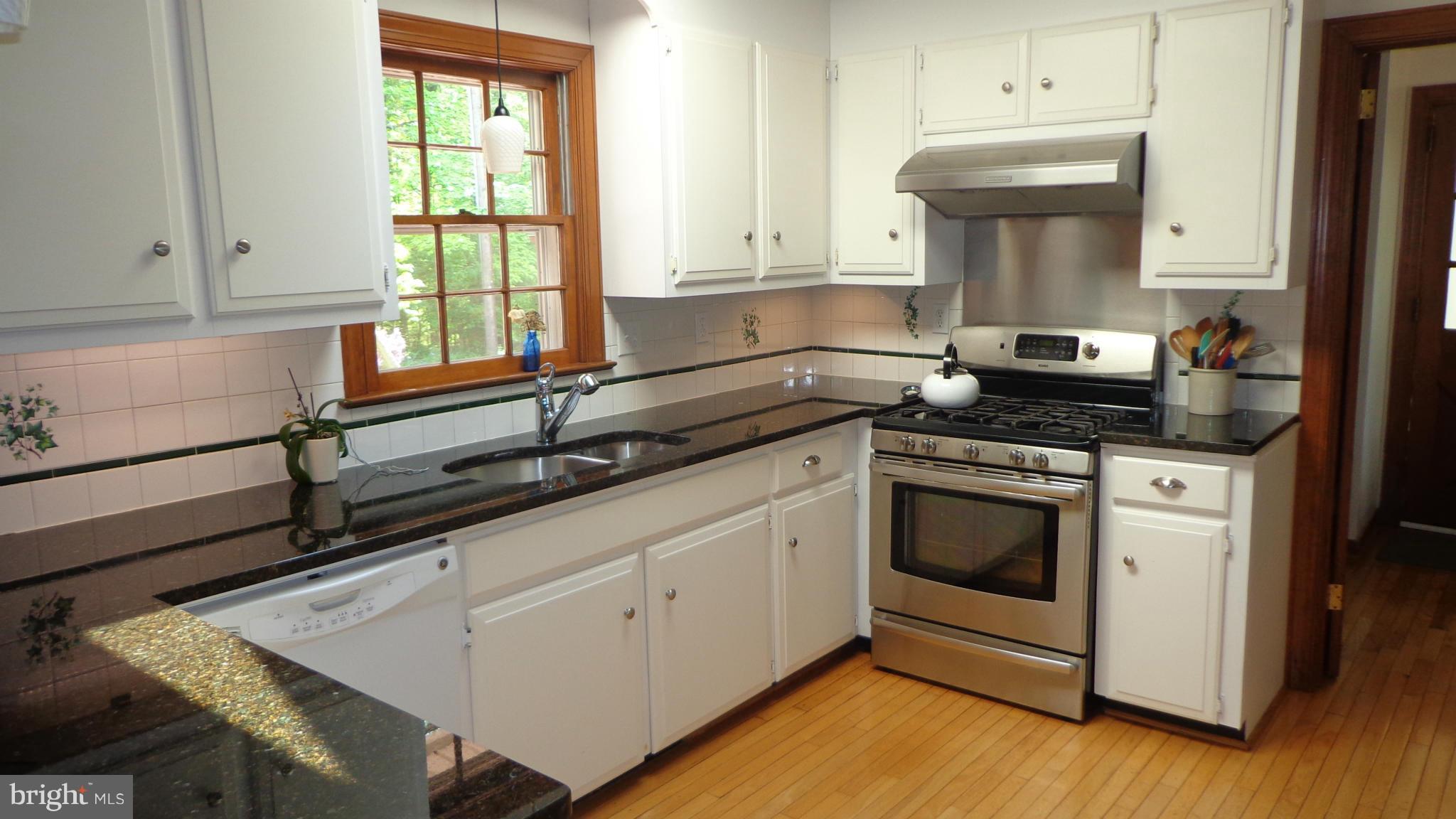 10388 White Shop Road Culpeper, VA 22701 - Photo 2 of 28 Kitchen