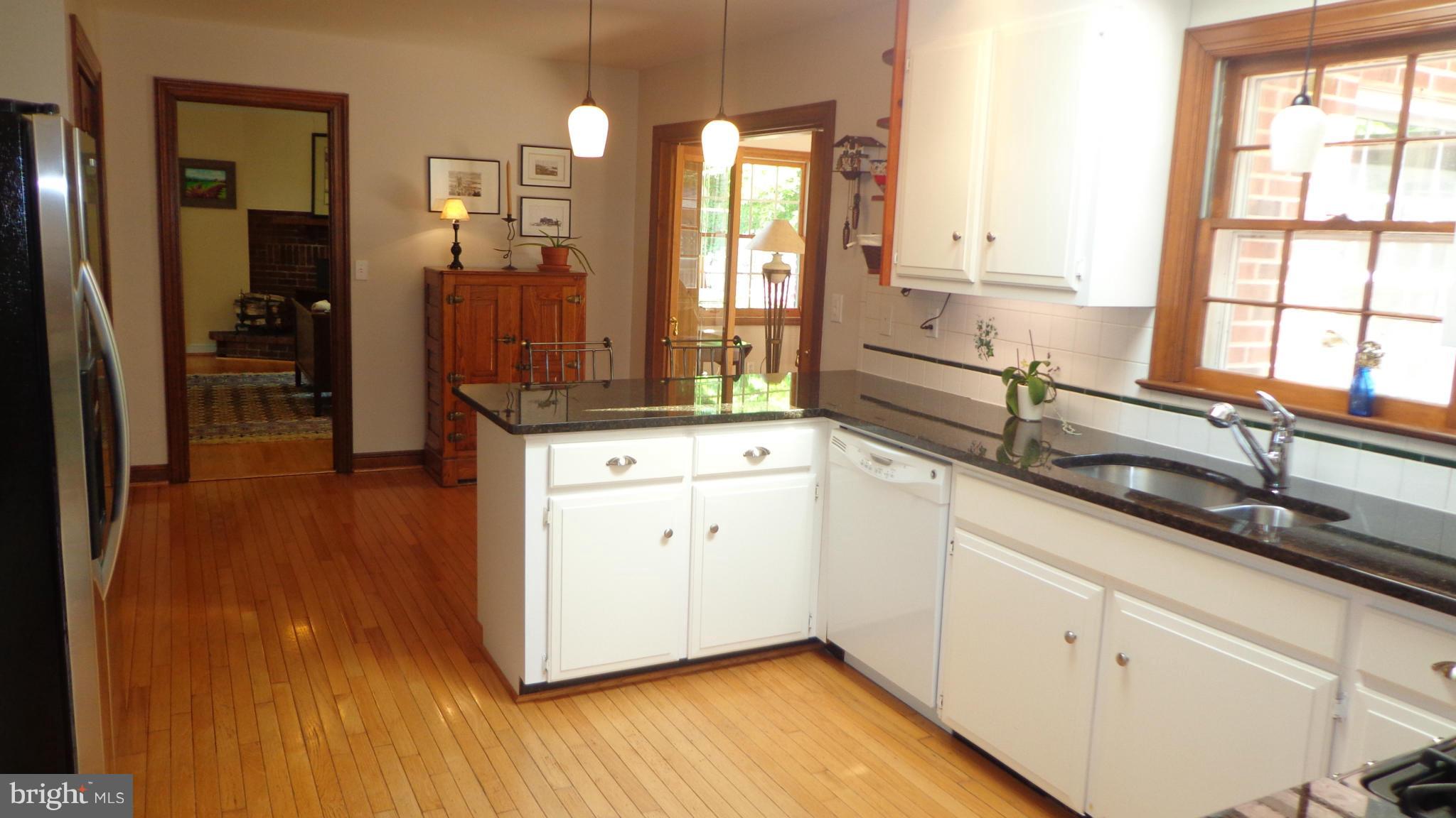 10388 White Shop Road Culpeper, VA 22701 - Photo 13 of 28 Kitchen