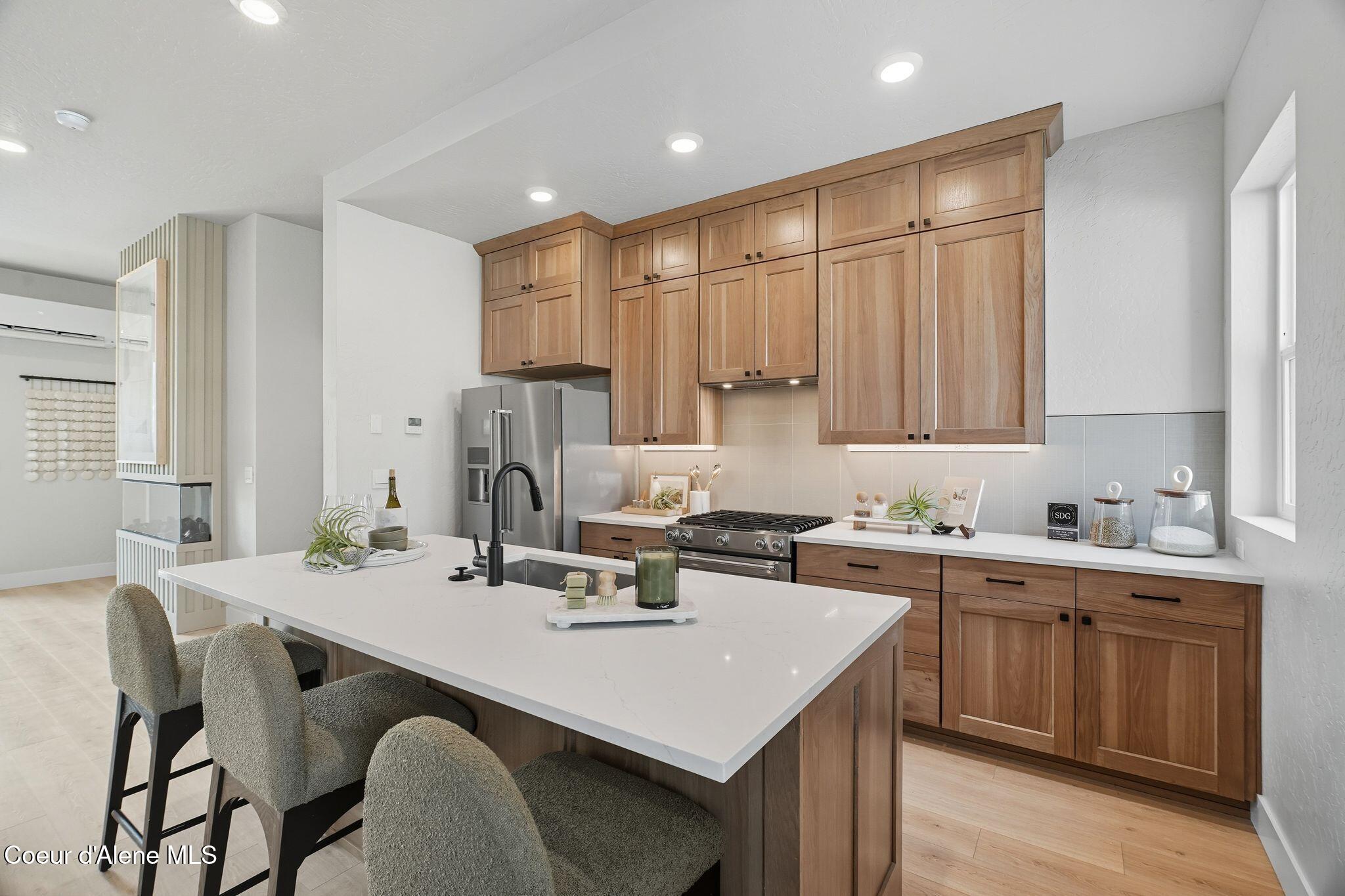 3222 North Grandmill Lane, Unit 102 Coeur D'Alene, ID 83814 - Photo 13 of 39 Kitchen Eat Bar