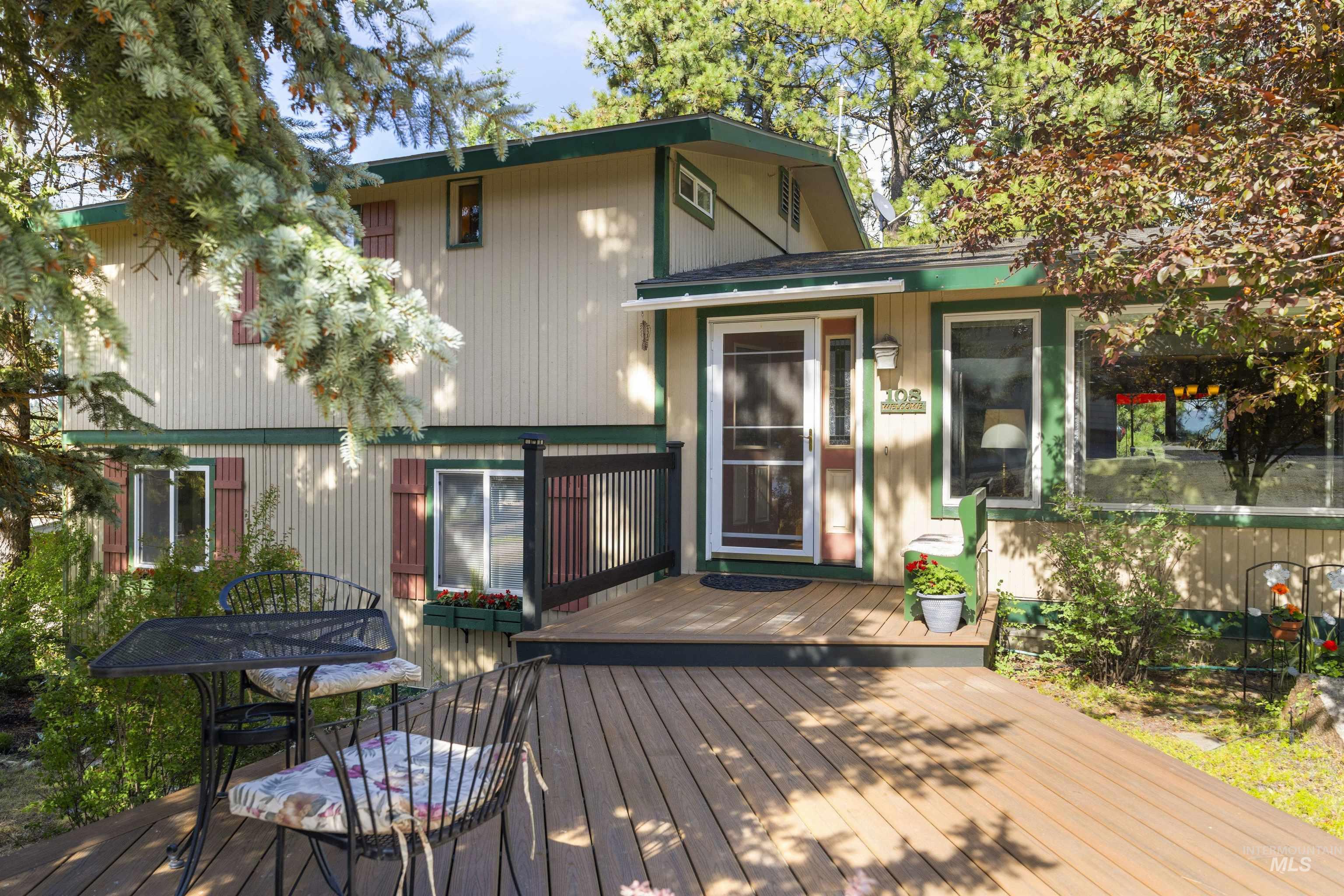 108 Gardner Place Cascade, ID 83611 - Photo 3 of 44