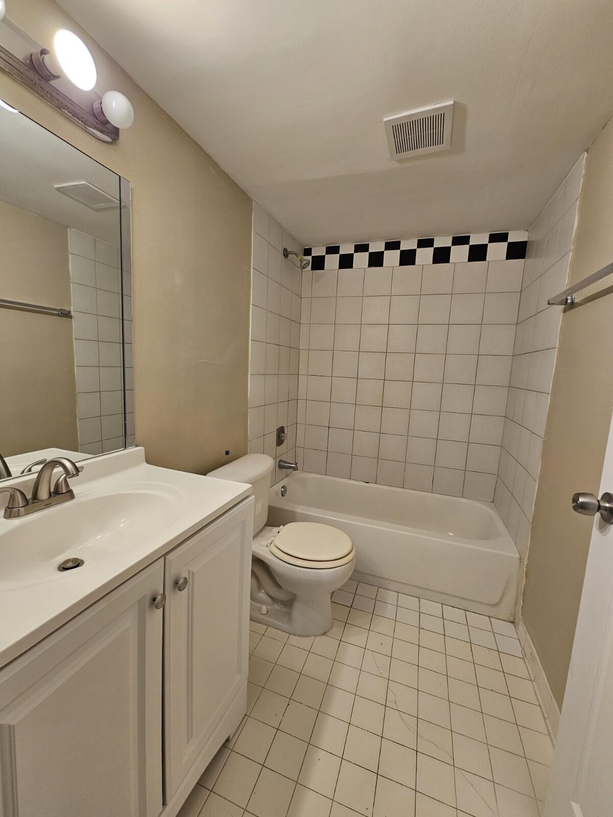 1850 North Congress Avenue, Unit 206 West Palm Beach, FL 33401 - Photo 10 of 15 20251217_114802_copy_1200x1600