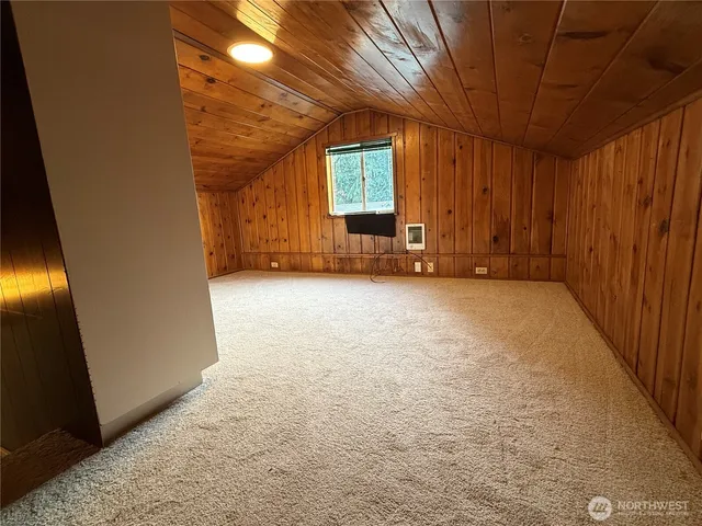 $2,995 | 22415 73rd Place West, Edmonds, WA 98026