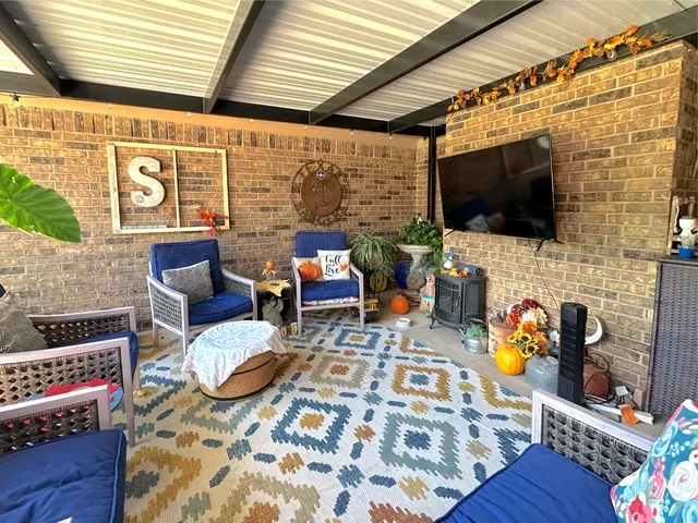 $330,000 | 1105 Phillips Drive, Dumas, TX 79029