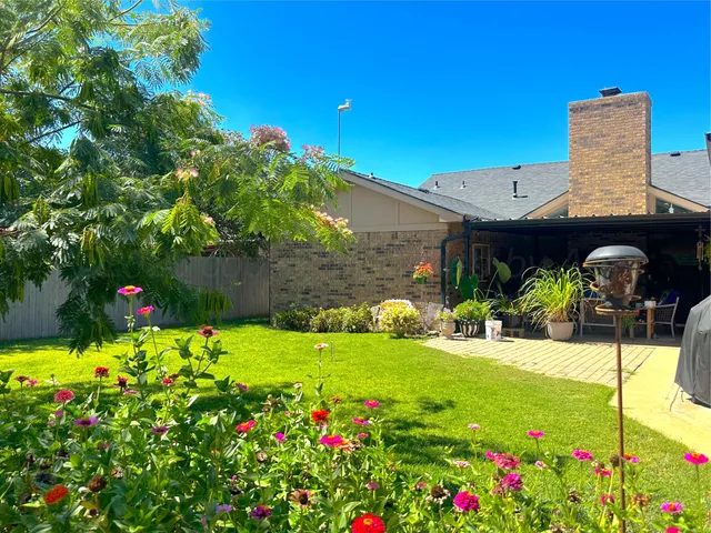 $330,000 | 1105 Phillips Drive, Dumas, TX 79029