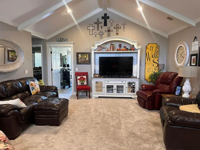 $330,000 | 1105 Phillips Drive, Dumas, TX 79029