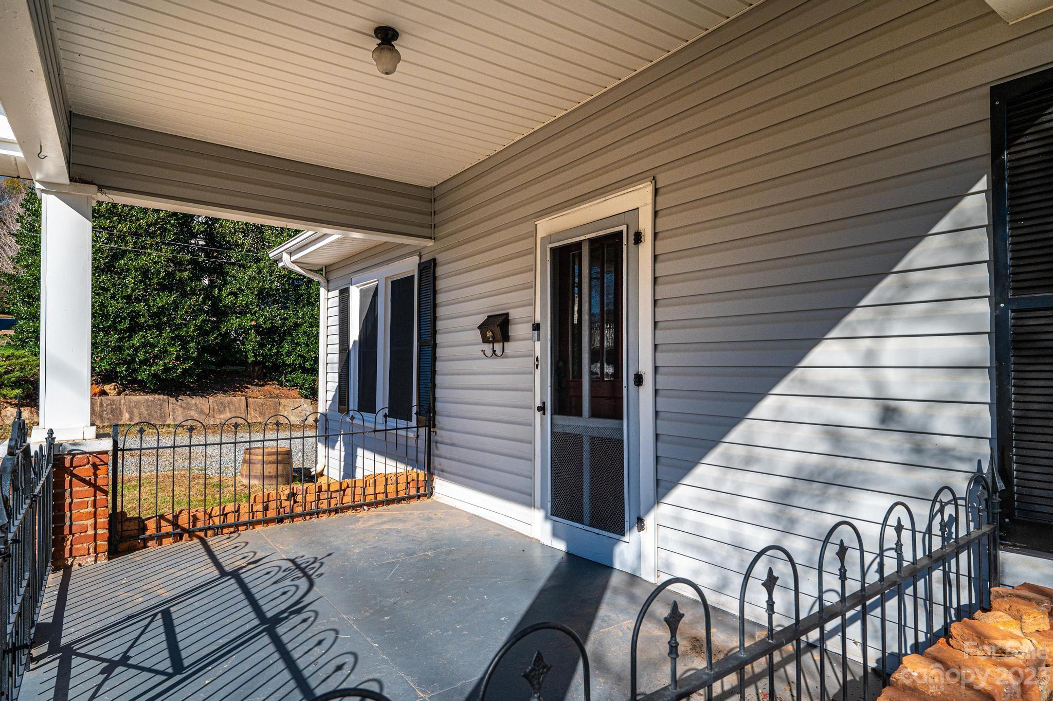 124 West 7th Street Rutherfordton, NC 28139 - Photo 5 of 37 Gallery Image 5