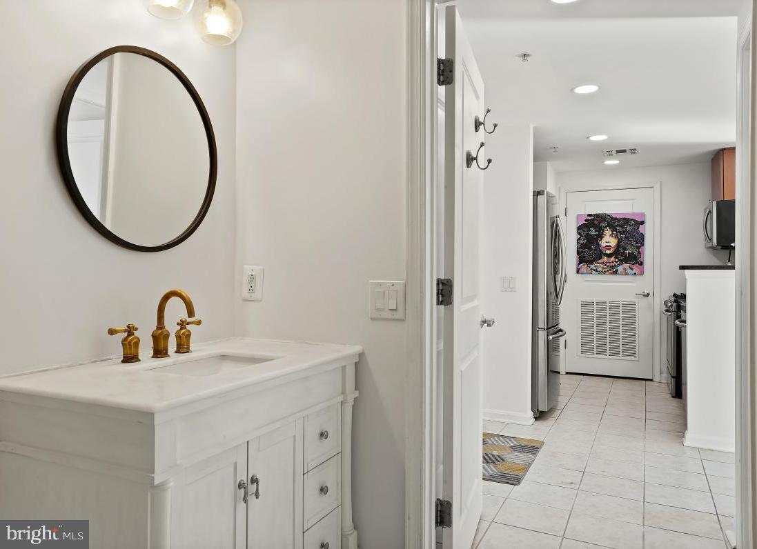 930 Wayne Avenue, Unit 404 Silver Spring, MD 20910 - Photo 18 of 47 Gallery Image 18