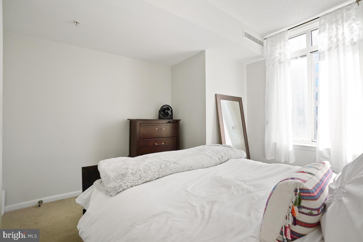 930 Wayne Avenue, Unit 404 Silver Spring, MD 20910 - Photo 24 of 47 Gallery Image 24