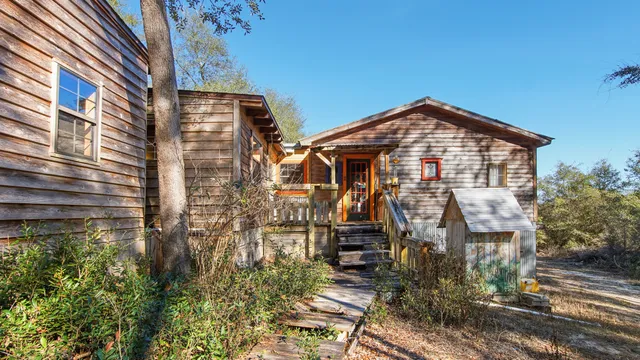 $173,000 | 932 Hammond Lake Drive, Fountain, FL 32438