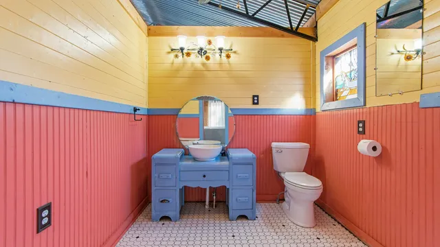 $173,000 | 932 Hammond Lake Drive, Fountain, FL 32438