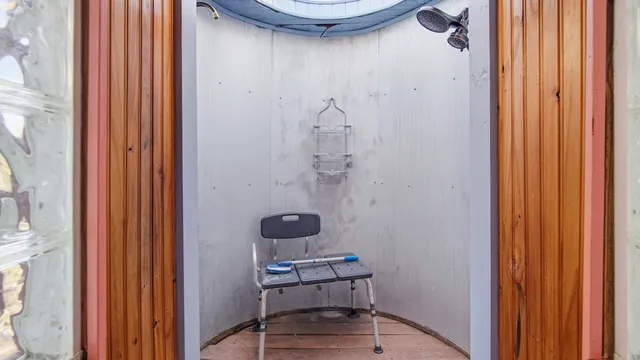 $173,000 | 932 Hammond Lake Drive, Fountain, FL 32438