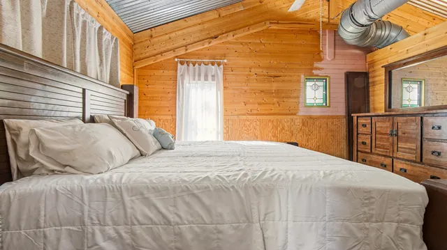 $173,000 | 932 Hammond Lake Drive, Fountain, FL 32438