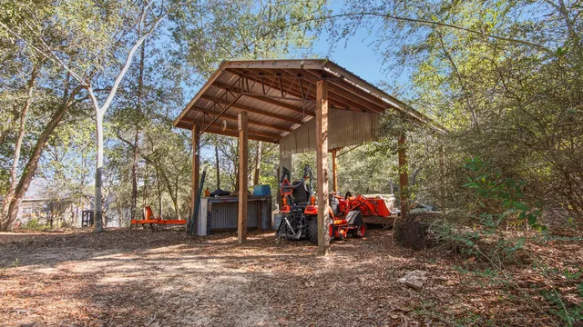 $173,000 | 932 Hammond Lake Drive, Fountain, FL 32438