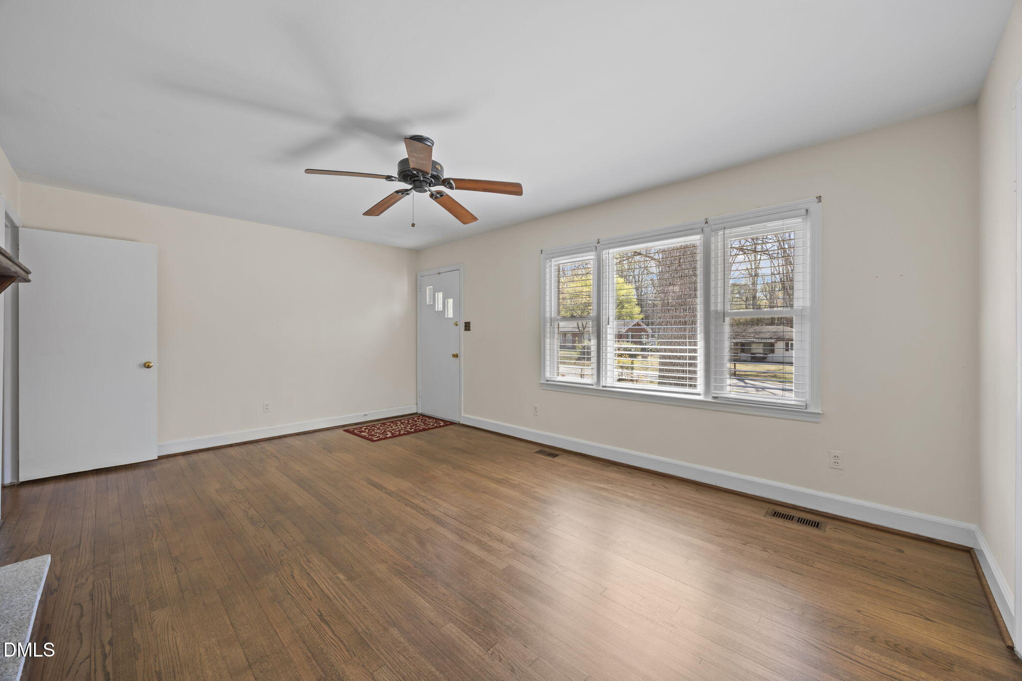 400 Grovemont Road Raleigh, NC 27603 - Photo 6 of 34 6-web-or-mls-IMG_1542