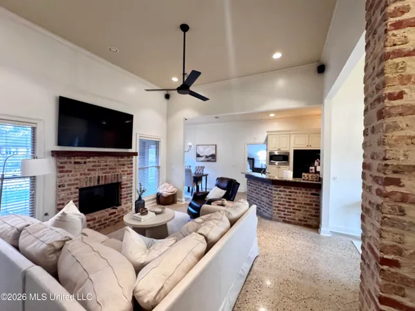 $299,000 | 148 West Pinebrook Drive, Brandon, MS 39047