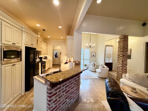 $299,000 | 148 West Pinebrook Drive, Brandon, MS 39047