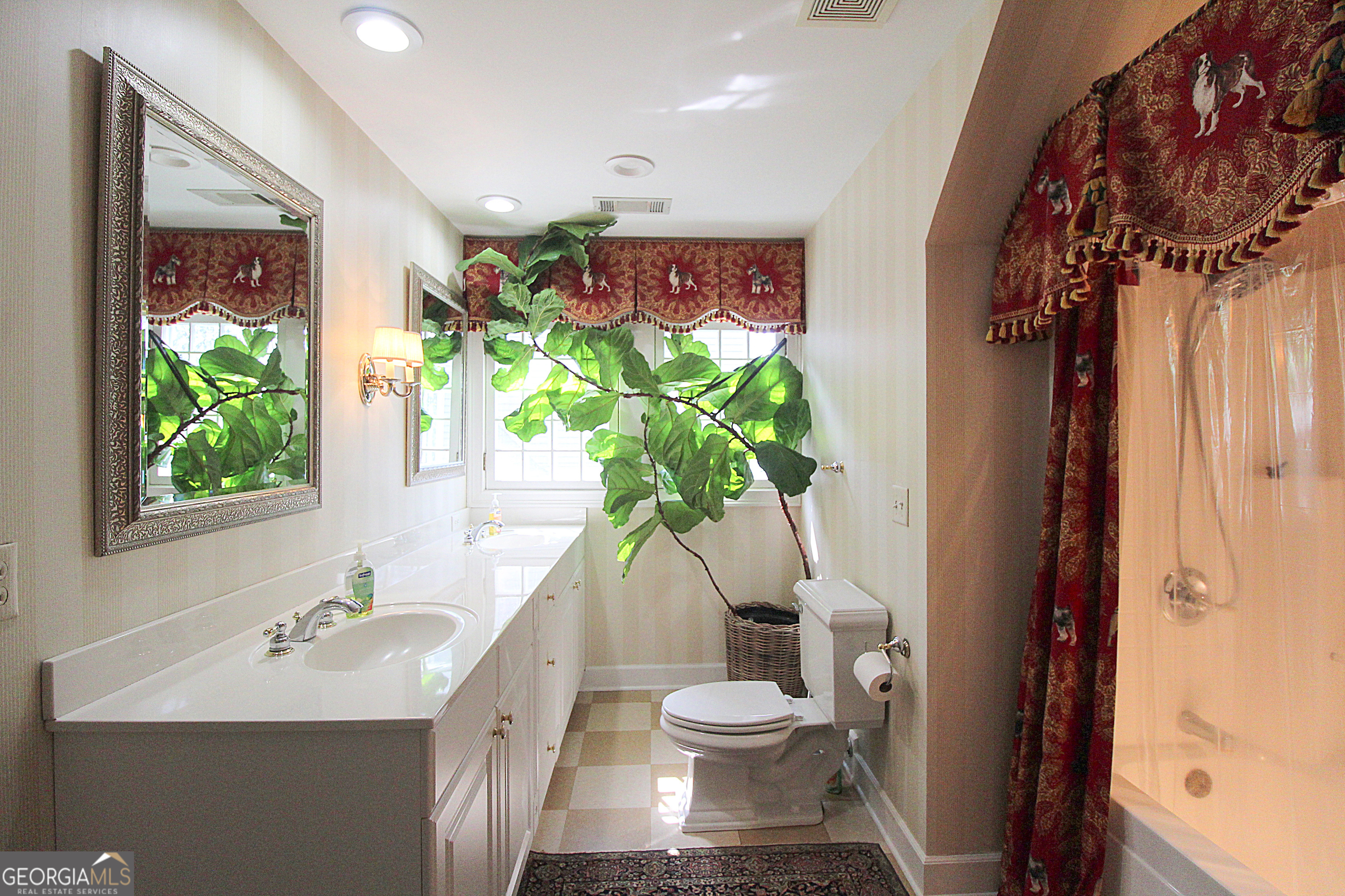 320 East 3rd Avenue Rome, GA 30161 - Photo 106 of 152 a bathroom with a toilet sink and mirror