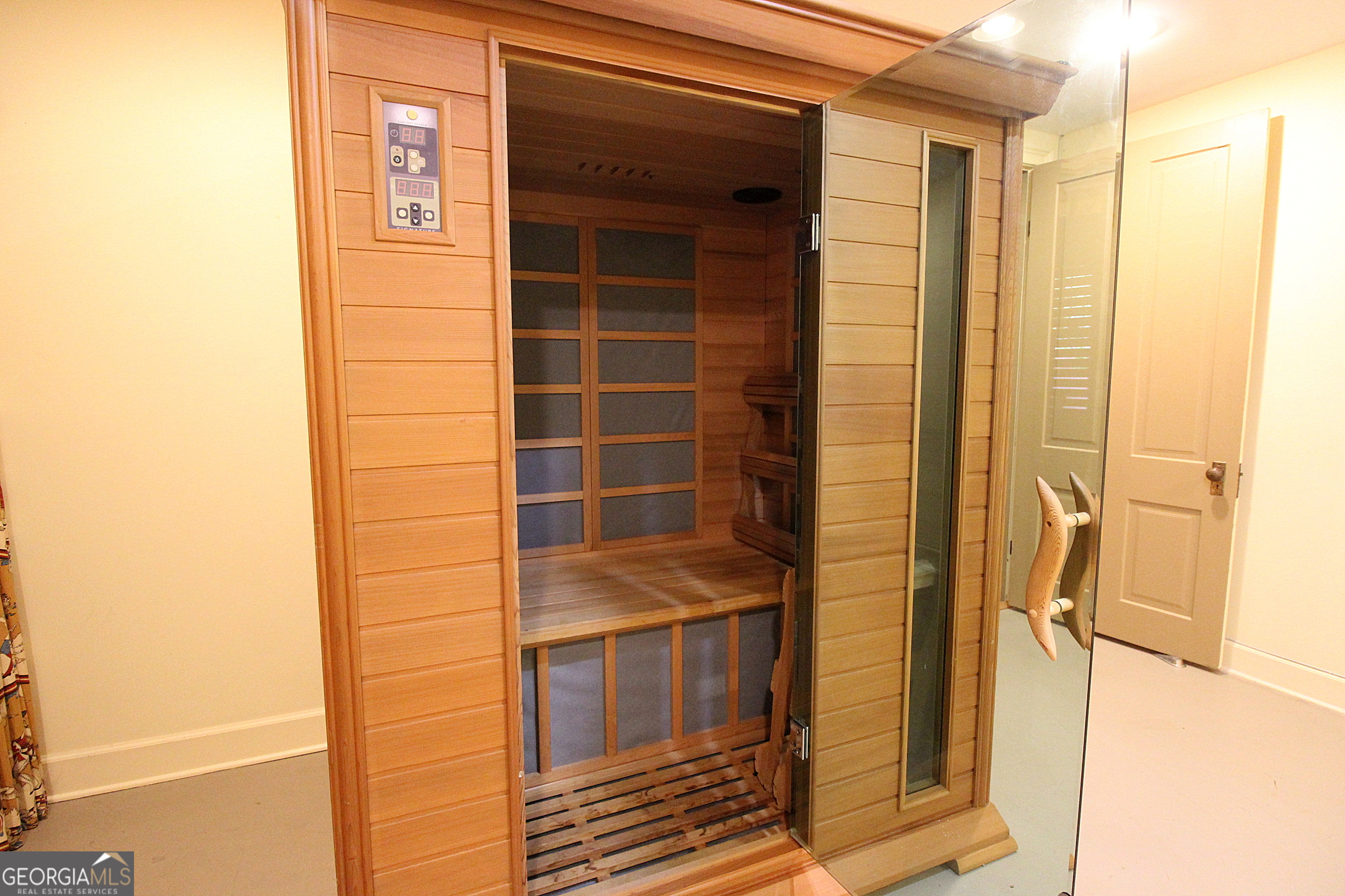 320 East 3rd Avenue Rome, GA 30161 - Photo 117 of 152 a view of a door