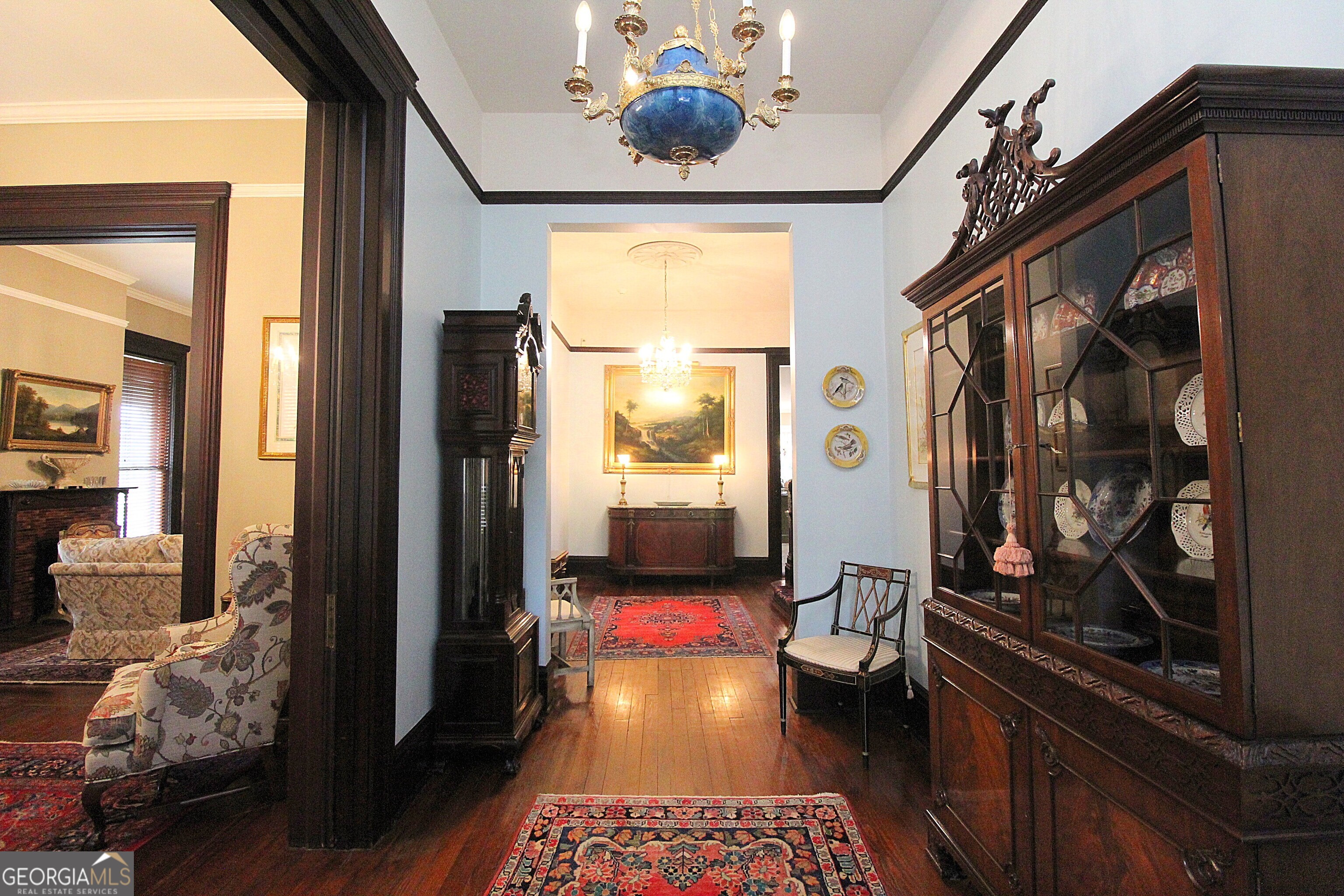 320 East 3rd Avenue Rome, GA 30161 - Photo 25 of 152 a hallway with a couch and a window