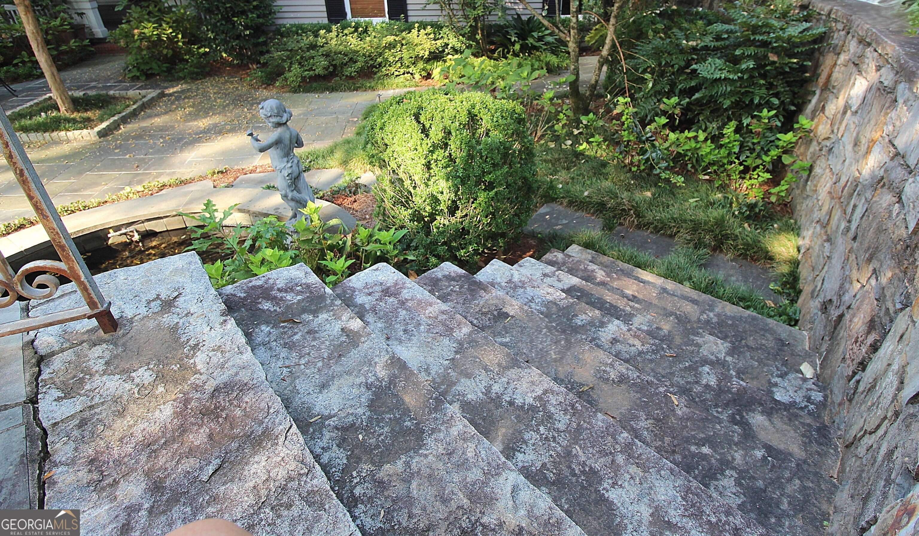 320 East 3rd Avenue Rome, GA 30161 - Photo 8 of 152 a view of a backyard with plants