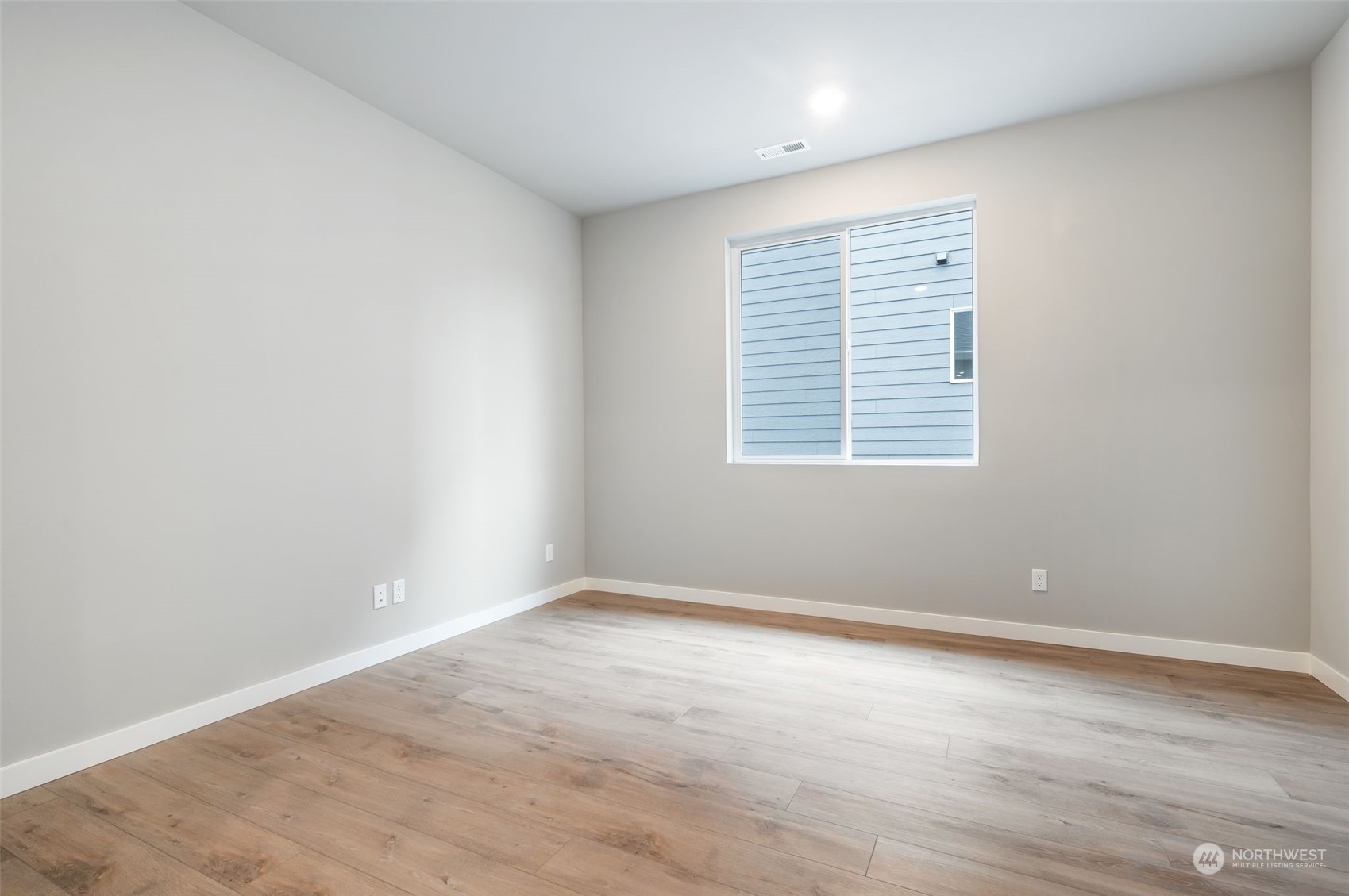 5511 Kinross Rd Port Orchard Southwest, Unit 108 Port Orchard, WA 98367 - Photo 15 of 27 Gallery Image 15