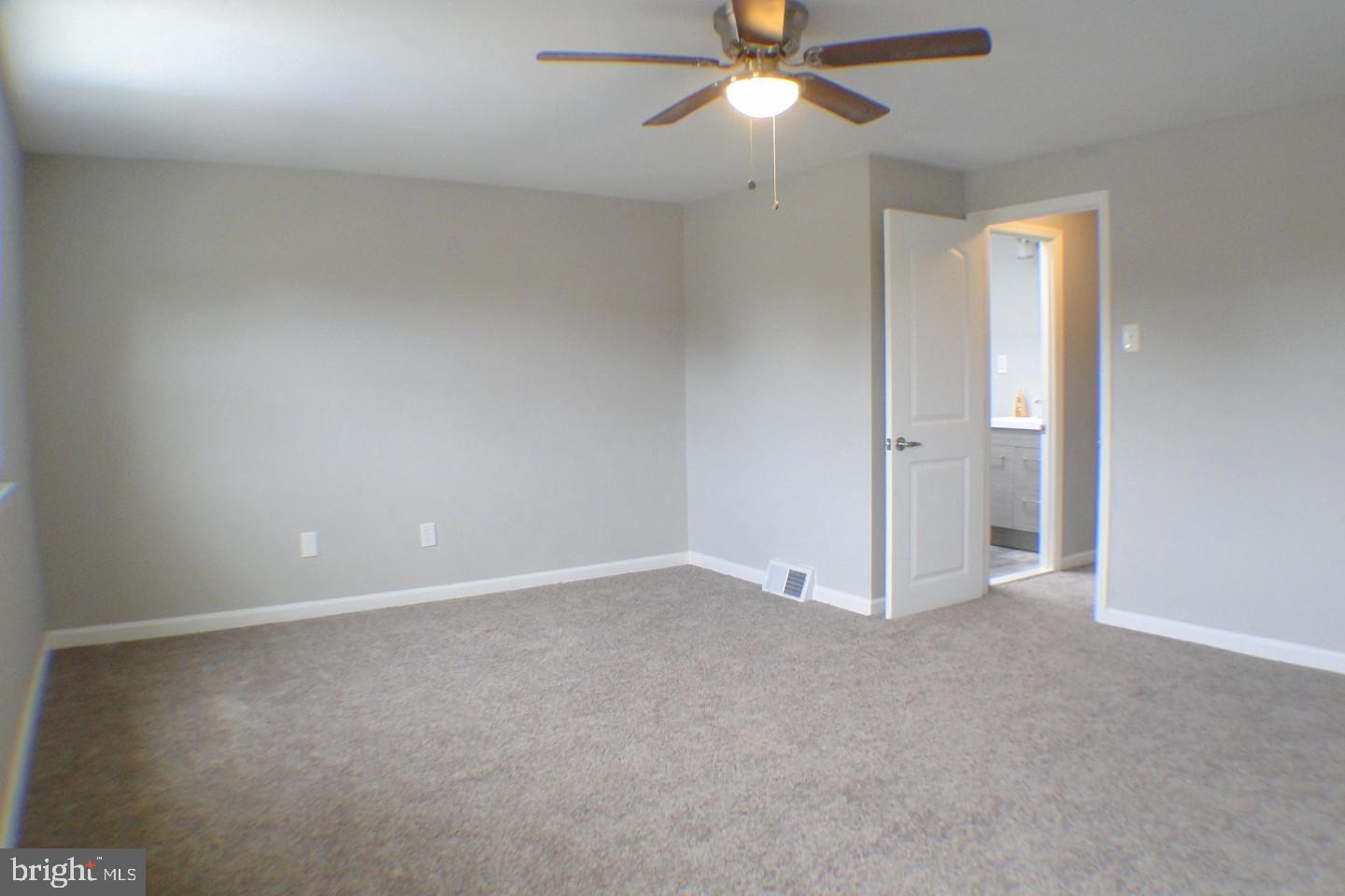 3589 Teton Road Philadelphia, PA 19154 - Photo 14 of 26