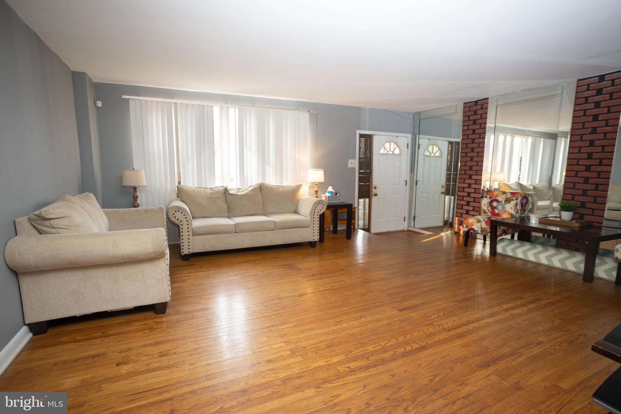1684 Powell Road Brookhaven, PA 19015 - Photo 2 of 12 Gallery Image 2