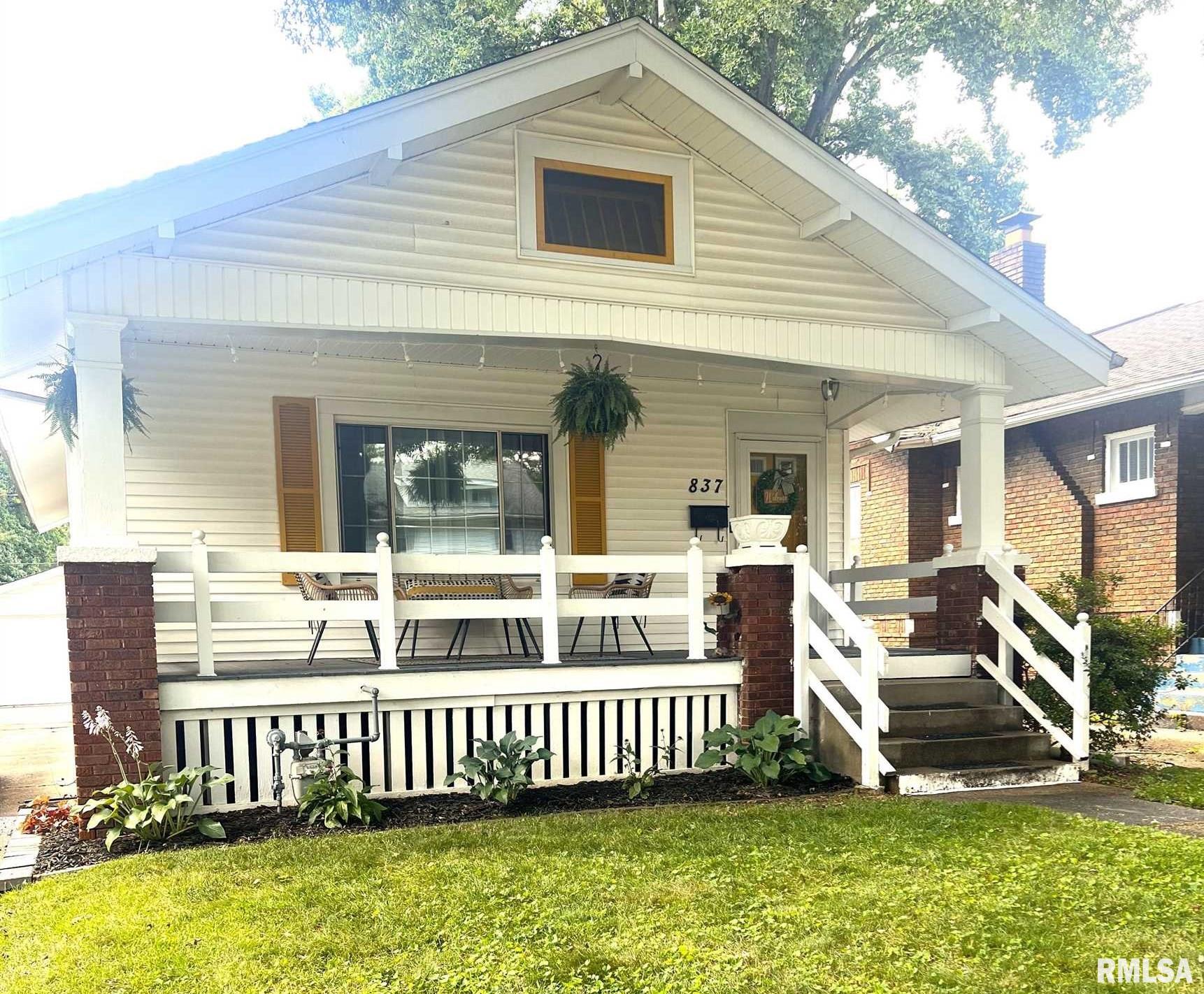 837 South Columbia Avenue Springfield, IL 62704 - Photo 1 of 14
