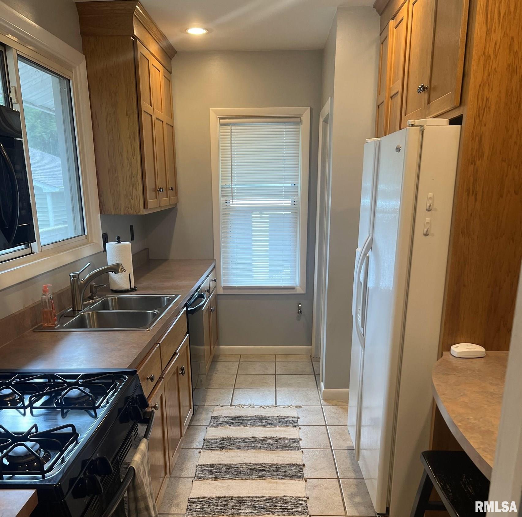 837 South Columbia Avenue Springfield, IL 62704 - Photo 4 of 14