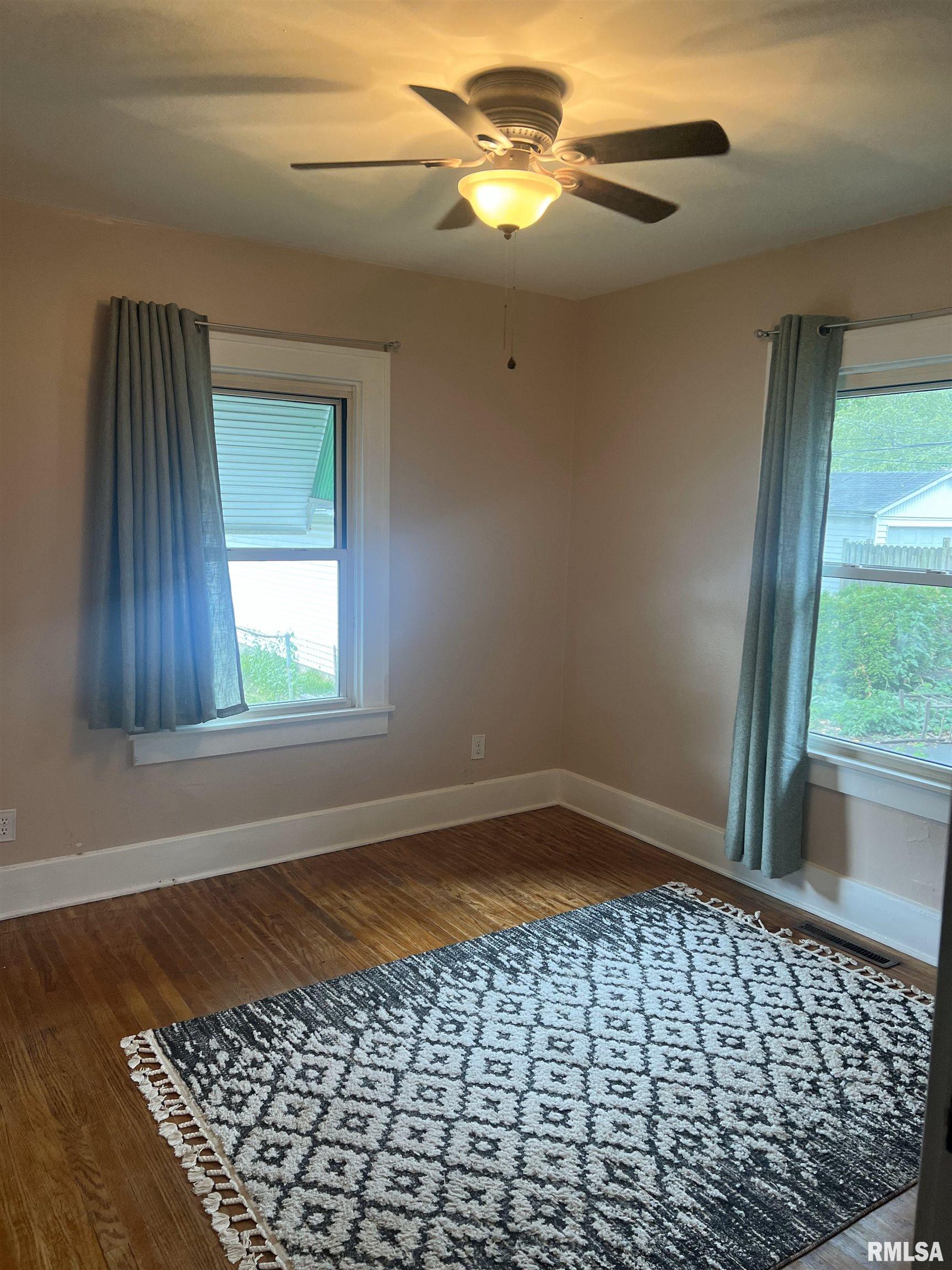 837 South Columbia Avenue Springfield, IL 62704 - Photo 7 of 14