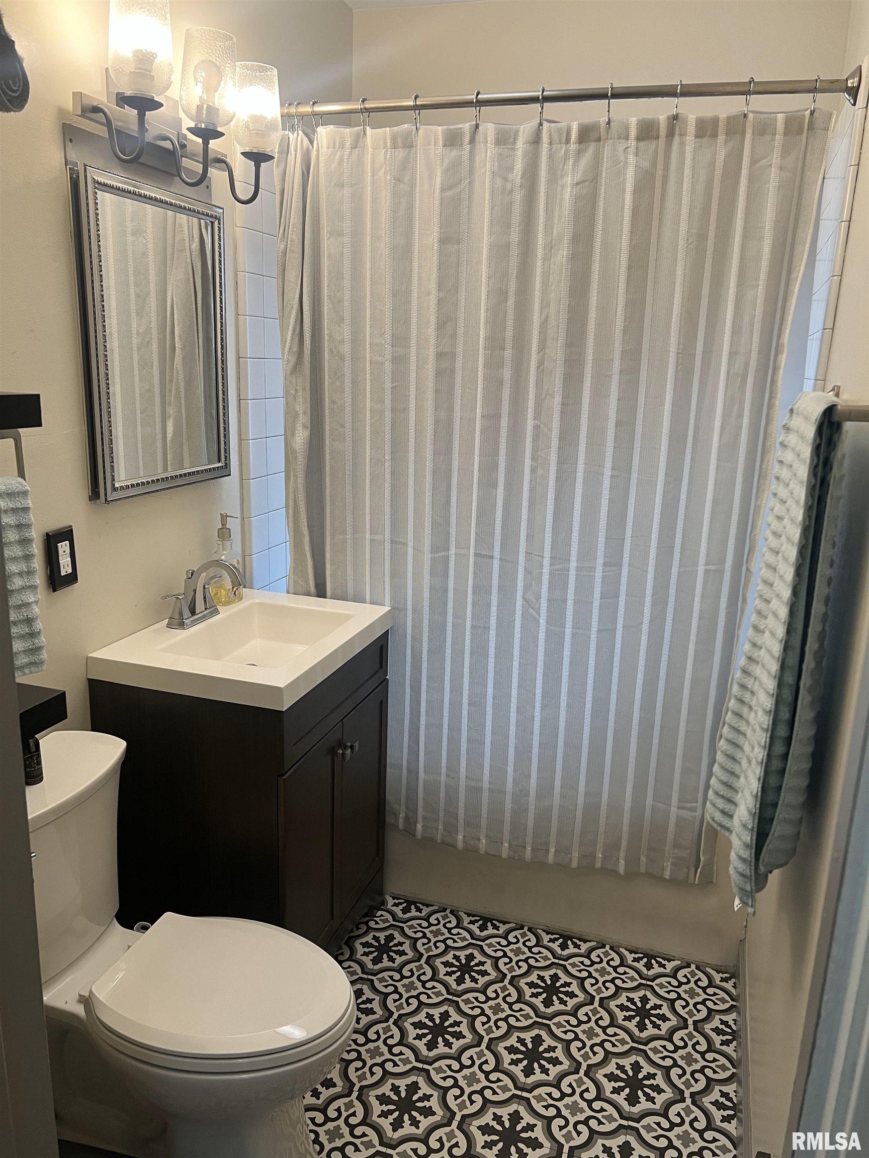 837 South Columbia Avenue Springfield, IL 62704 - Photo 8 of 14